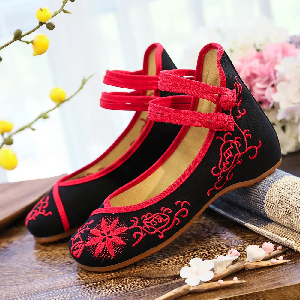 Spring Floral Embroidered Flat Shoes